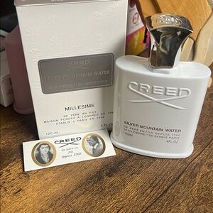Creed Silver Mountain Water White and Silver Box